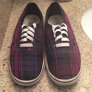 💙Vans- Plaid Lace-up Canvas Shoes (Size7.5)